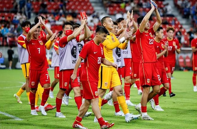 俱乐部就降级球迷建议他去法甲中国门将在奥乙联赛刚踢主力(图2)