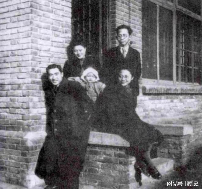 不知是暗号两月后海南舟山解放萧明华被捕时说要取件衣服特务(图3)