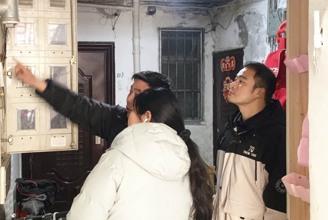 码”智能充电站“见缝插针”建起来动真碰硬丨为老旧小区添安全“砝(图2) 码”智能充电站“见缝插针”建起来动真碰硬丨为老旧小区添安全“砝(图2)